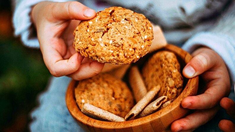Six Petal Diet Cereal Day Will Please Oatmeal Cookie Lovers